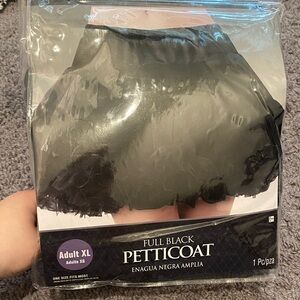 (FREE WITH BUNDLE PURCHASE) Costume Petticoat/Tutu!